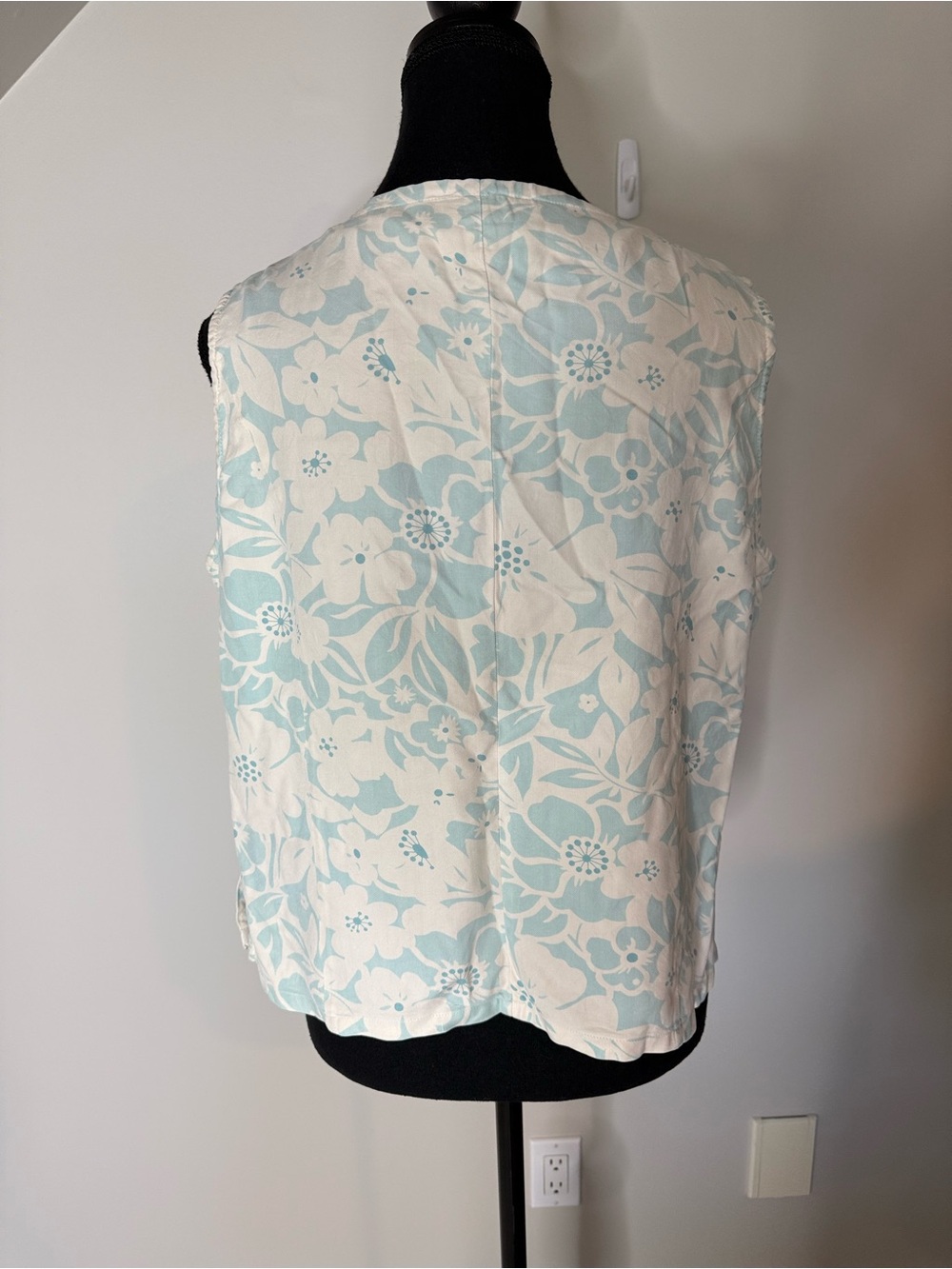 PINEAPPLE MOON Silk Button Down Top Sleeveless Tank Vest Cream Seafoam Large - Picture 6 of 8